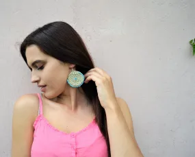 Round earrings for the beach